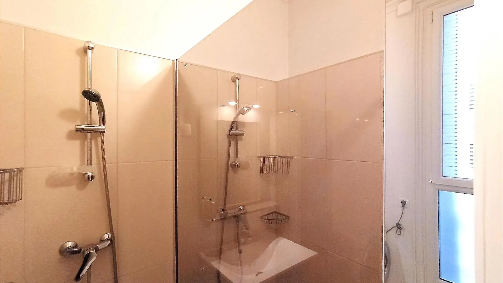 Bd De La Tour Maubourg - Paris 7 Apartment